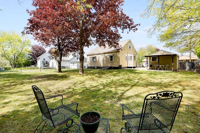 62 Lincoln Avenue, South Hadley, MA 01075