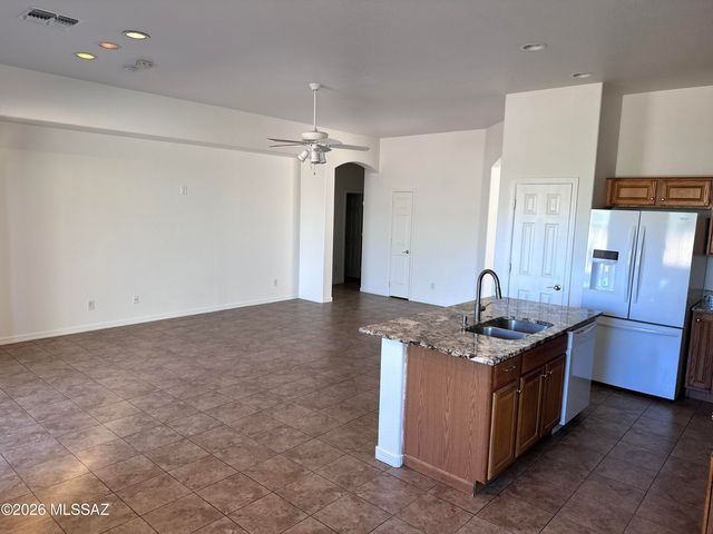 9579 E Corte Del Sol Brillante, Tucson, AZ 85748