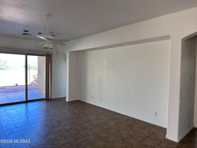 9579 E Corte Del Sol Brillante, Tucson, AZ 85748