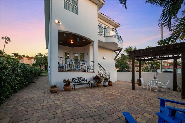 108 BERMUDA AVENUE, Tampa, FL 33606