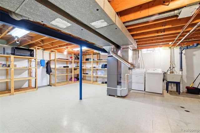 13455 Haupt Drive, Warren, MI 48088