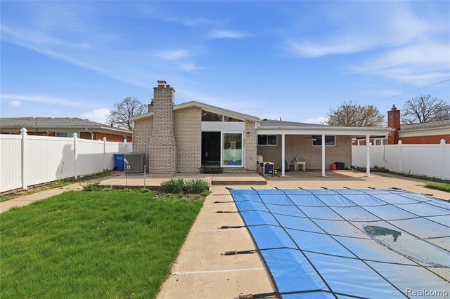 13455 Haupt Drive, Warren, MI 48088