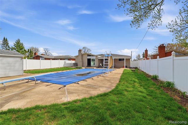 13455 Haupt Drive, Warren, MI 48088