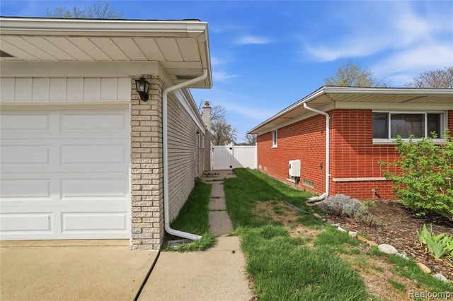 13455 Haupt Drive, Warren, MI 48088