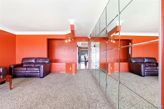 13455 Haupt Drive, Warren, MI 48088