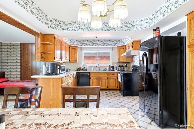 13455 Haupt Drive, Warren, MI 48088
