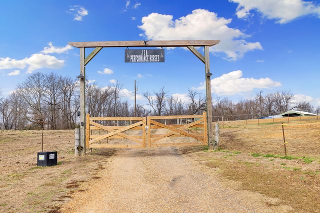 1039 Concord Rd, Gates, TN 38037