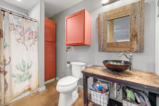 1039 Concord Rd, Gates, TN 38037