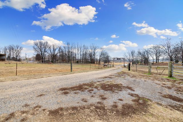 1039 Concord Rd, Gates, TN 38037