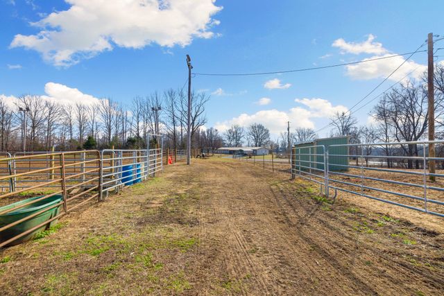 1039 Concord Rd, Gates, TN 38037