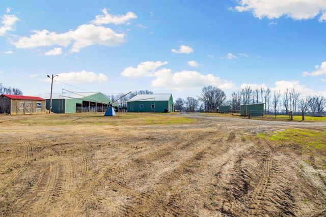 1039 Concord Rd, Gates, TN 38037