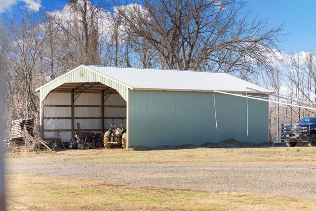 1039 Concord Rd, Gates, TN 38037