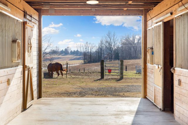 1039 Concord Rd, Gates, TN 38037