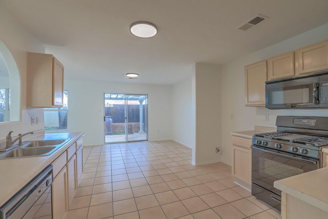 11251 Campo Del Oso Avenue NE, Albuquerque, NM 87123