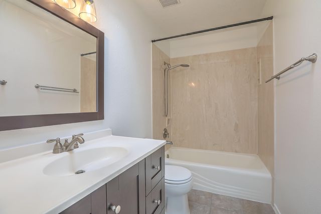 11251 Campo Del Oso Avenue NE, Albuquerque, NM 87123