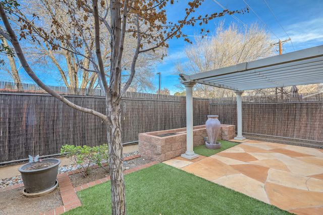 11251 Campo Del Oso Avenue NE, Albuquerque, NM 87123