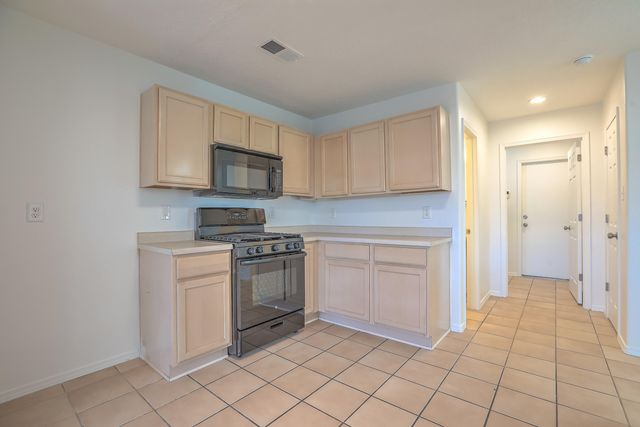 11251 Campo Del Oso Avenue NE, Albuquerque, NM 87123
