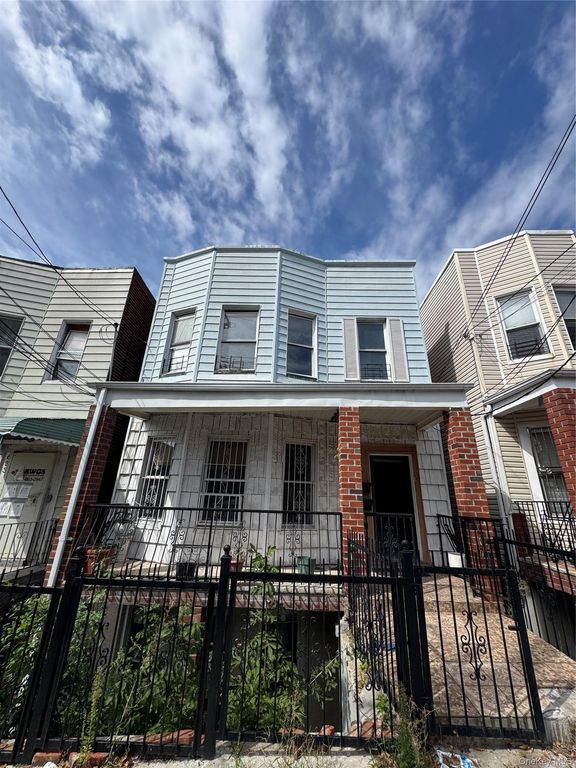 637 Baker Avenue, Bronx, NY 10460 — exterior