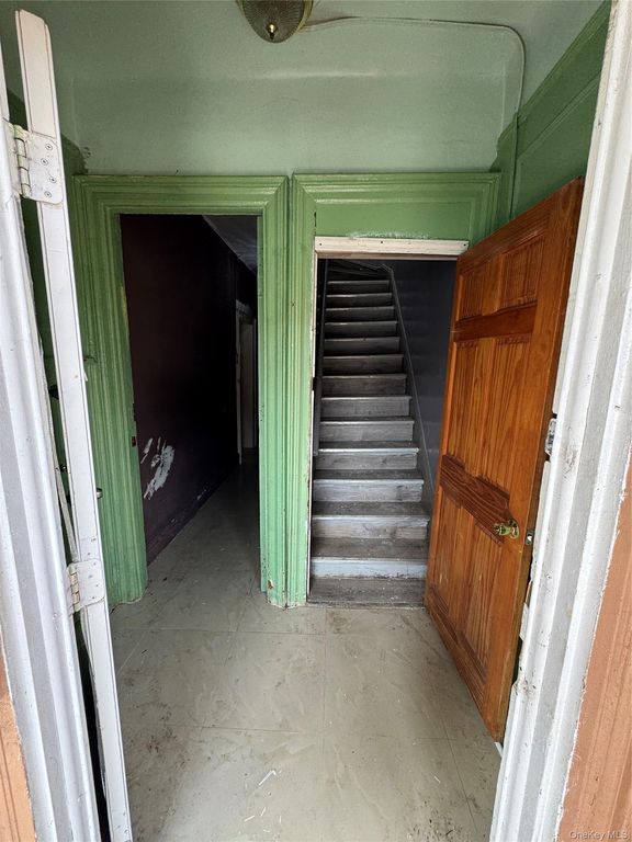 637 Baker Avenue, Bronx, NY 10460 — photo 2