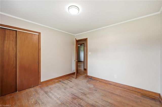 305 Meadowbrook Drive, Burlington, NC 27215