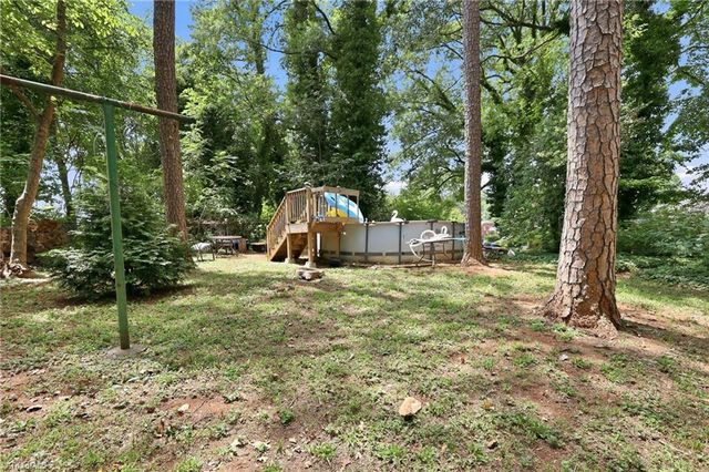 305 Meadowbrook Drive, Burlington, NC 27215
