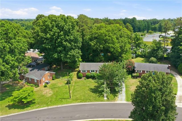 305 Meadowbrook Drive, Burlington, NC 27215