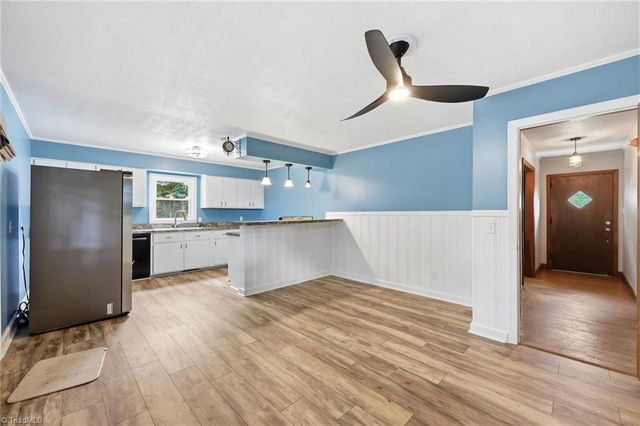 305 Meadowbrook Drive, Burlington, NC 27215