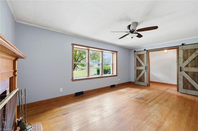 305 Meadowbrook Drive, Burlington, NC 27215