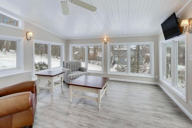 205 Orchard Road, North Barrington, IL 60010