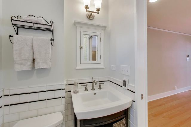 205 Orchard Road, North Barrington, IL 60010