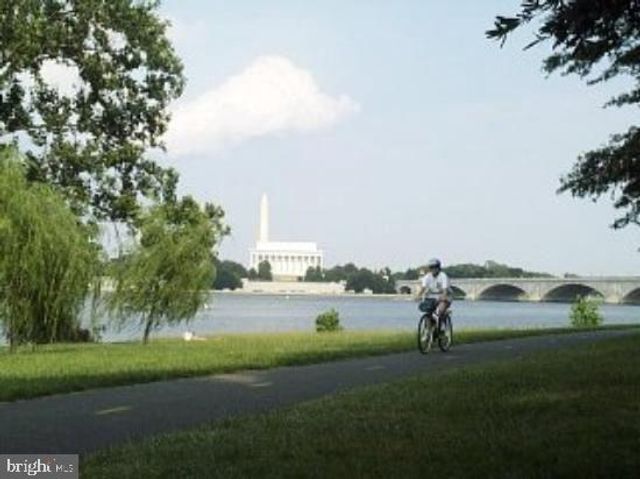 408 N PITT ST, Alexandria, VA 22314