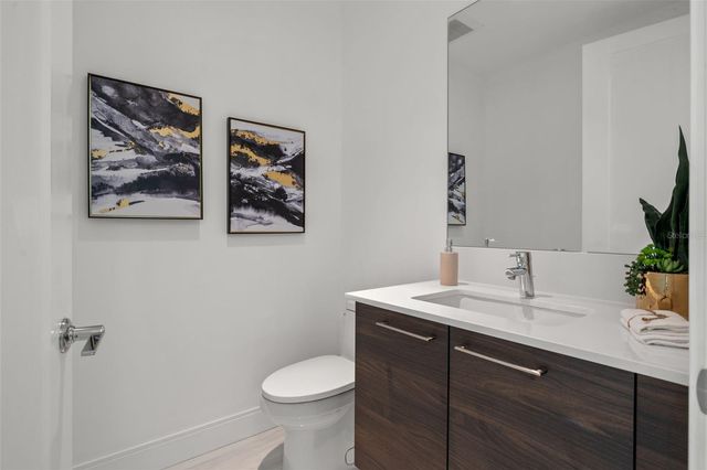 100 1ST AVENUE N 3902, St Petersburg, FL 33701