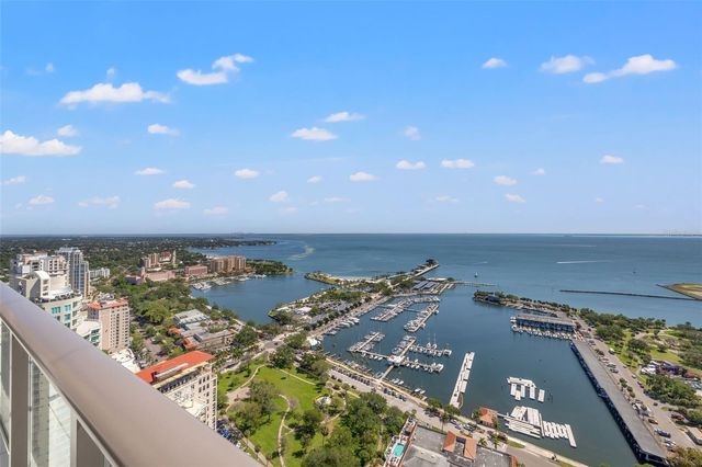 100 1ST AVENUE N 3902, St Petersburg, FL 33701