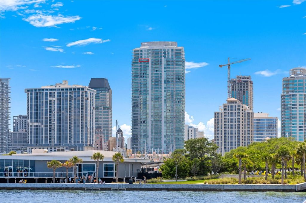 100 1ST AVENUE N 3902, St Petersburg, FL 33701