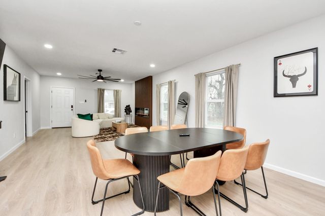 2811 Winbern Street, Houston, TX 77004