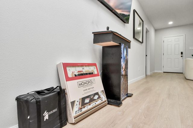 2811 Winbern Street, Houston, TX 77004