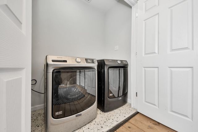 2811 Winbern Street, Houston, TX 77004