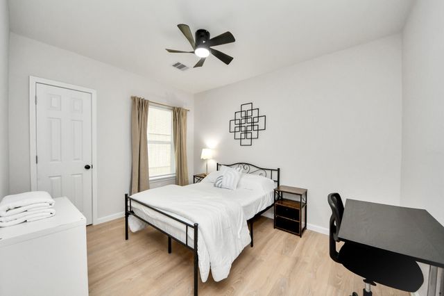 2811 Winbern Street, Houston, TX 77004