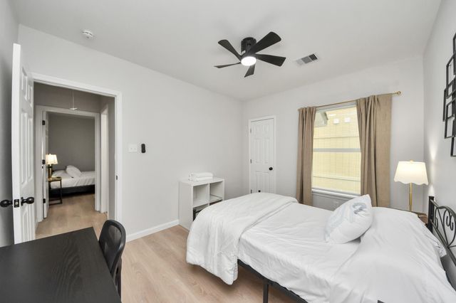 2811 Winbern Street, Houston, TX 77004