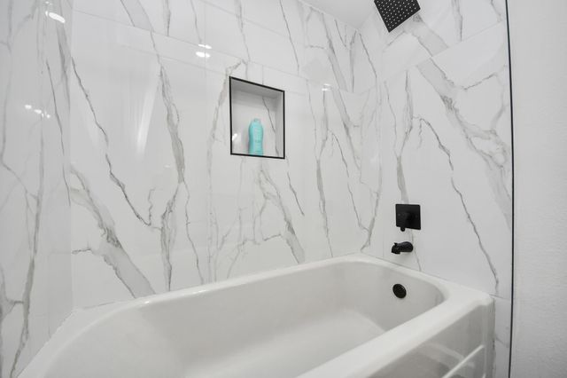 2811 Winbern Street, Houston, TX 77004