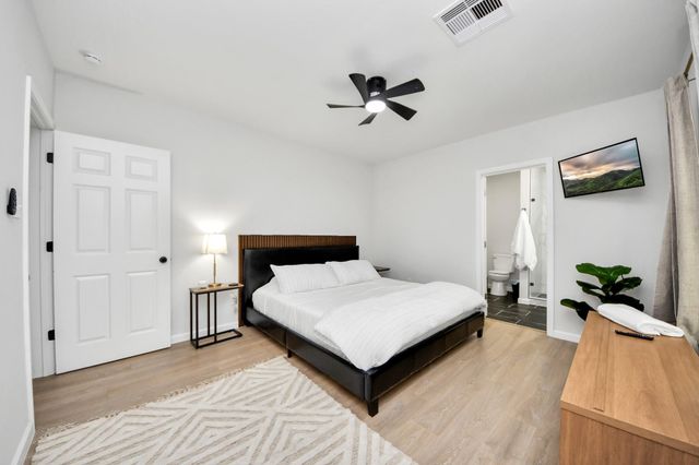 2811 Winbern Street, Houston, TX 77004