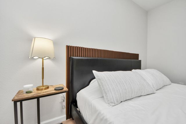 2811 Winbern Street, Houston, TX 77004