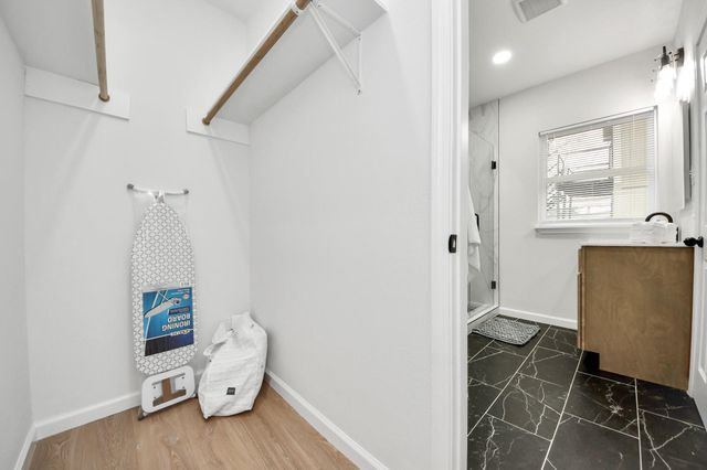 2811 Winbern Street, Houston, TX 77004