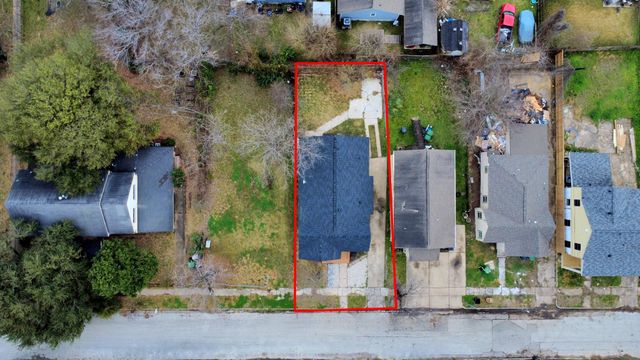 2811 Winbern Street, Houston, TX 77004