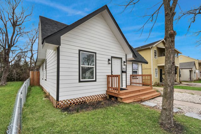2811 Winbern Street, Houston, TX 77004