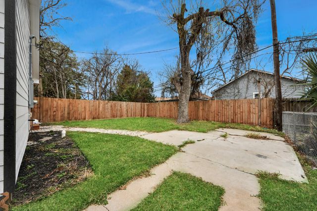 2811 Winbern Street, Houston, TX 77004