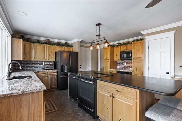 11174 Pumpkin Hill Drive, Bentonville, AR 72712