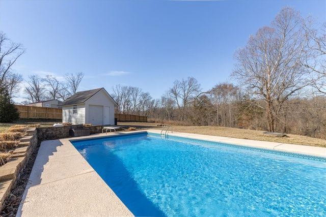 11174 Pumpkin Hill Drive, Bentonville, AR 72712