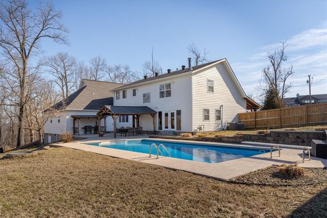 11174 Pumpkin Hill Drive, Bentonville, AR 72712