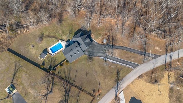 11174 Pumpkin Hill Drive, Bentonville, AR 72712